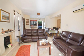 Villa Meridio - Modern 3 Bedroom Ayia Thekla Villa - Short Drive to the centre of Ayia Napa
